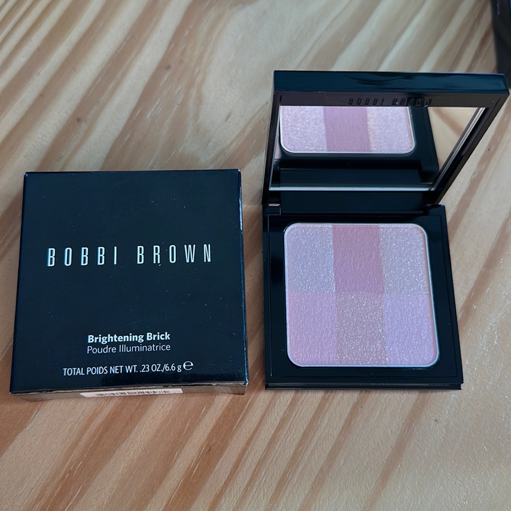 Bobbi Brown Brightening Brick in shade Pink in box